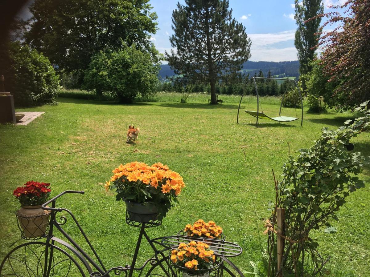 Naturforsthaus Ferienwohnung Fuer Hunde- Und Tierverbundene Menschen Preitenegg Eksteriør billede